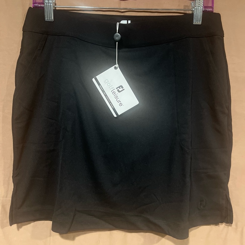 FJ Golf Leisure Sport Skirt w/ built in shorts.